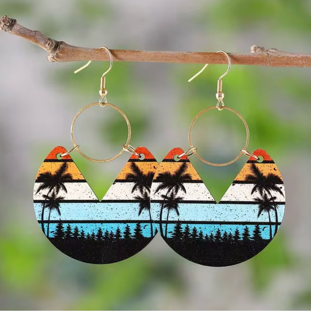 #40 | Circle Wooden Palm Tree Dangle Earrings